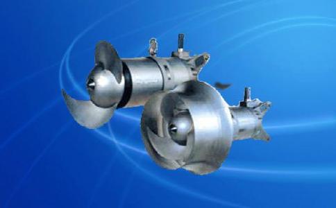 使用潜水搅拌机的正确方式